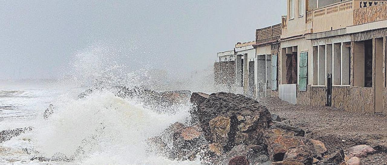 Imagen de Cases de Queralt, donde el mar se llevó un camino.