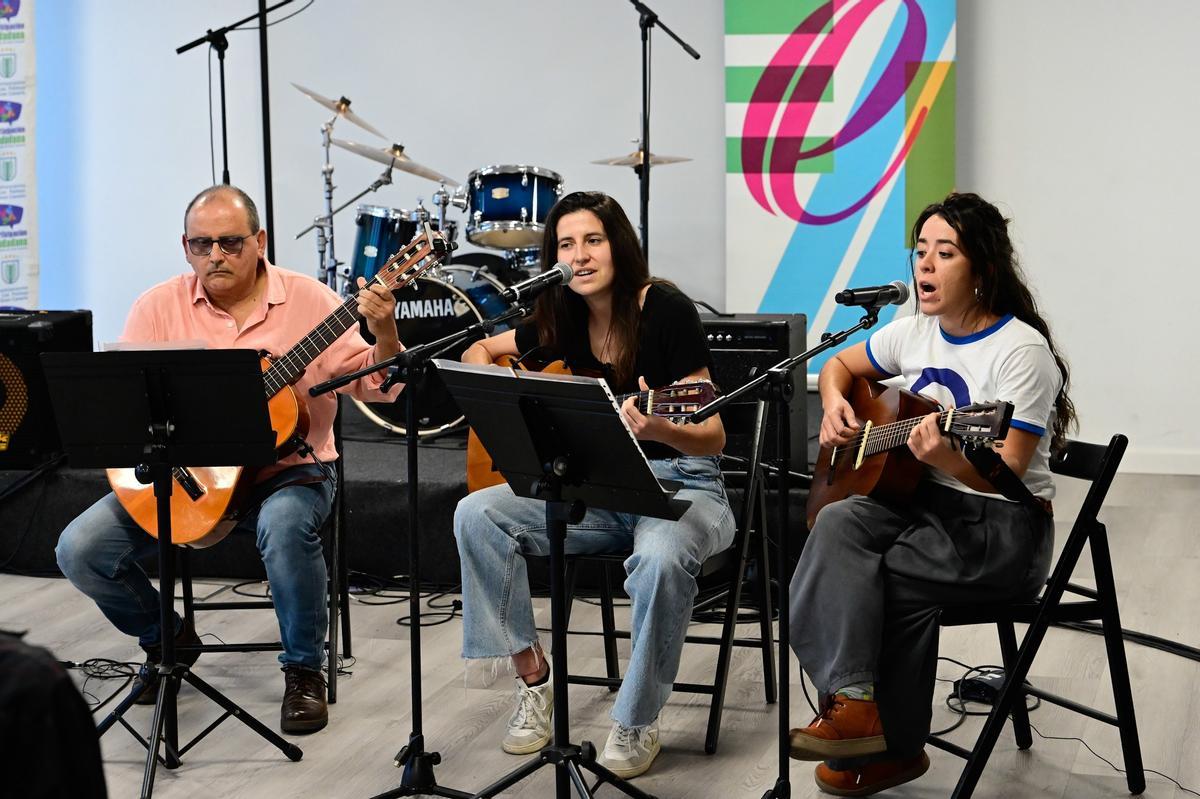 Clases de guitarra y canto de la EMEM, en una imagen de archivo