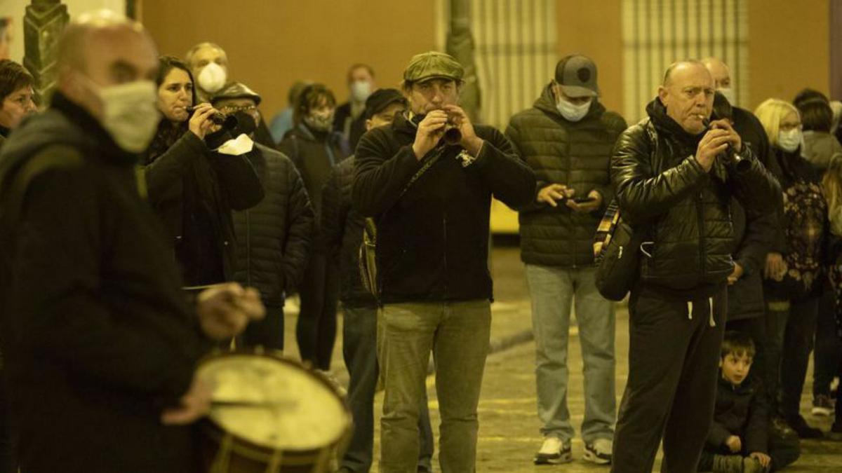 Sant Antoni vuelve entre mascarillas