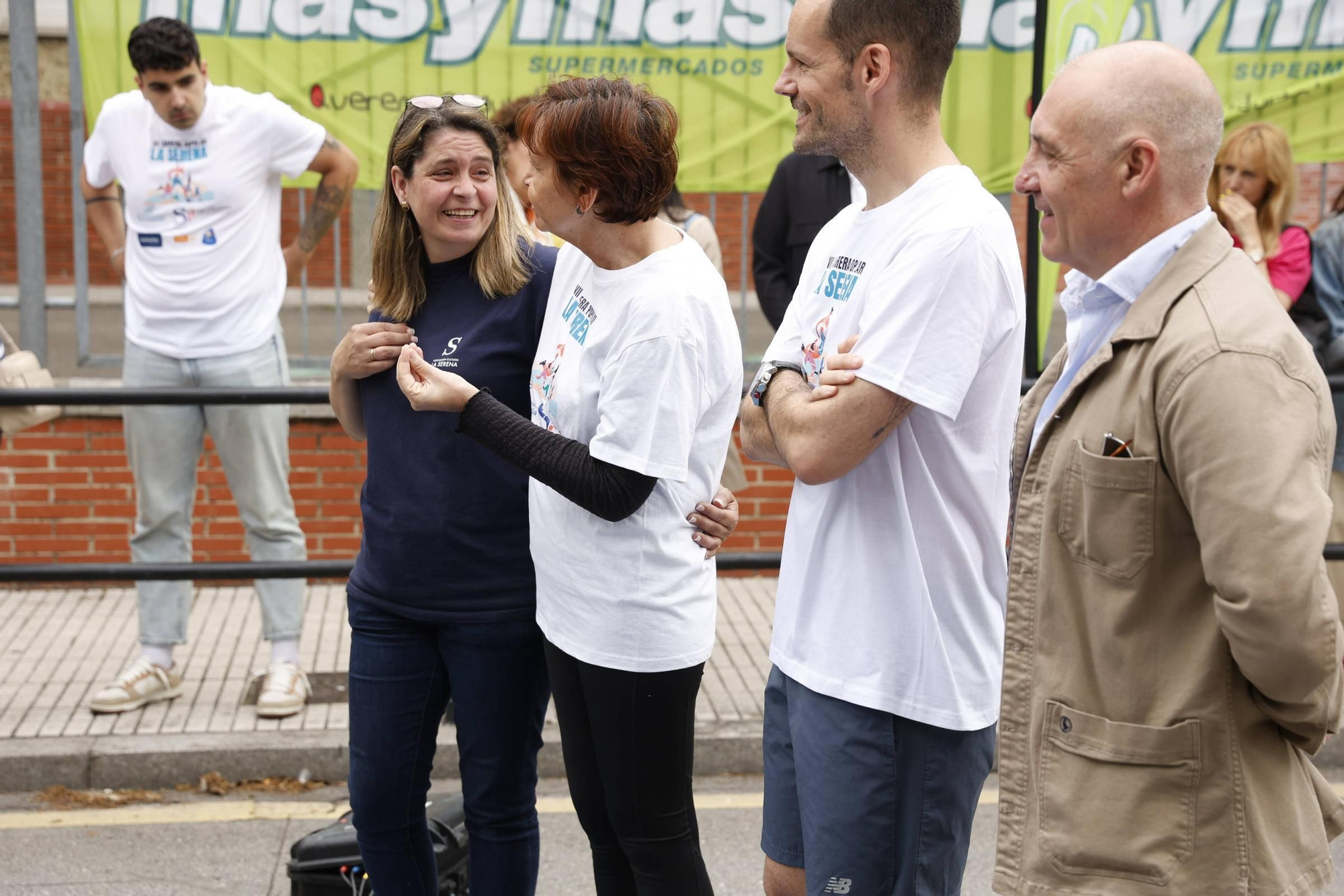 La carrera popular solidaria en El Llano, en Gijón, en imágenes