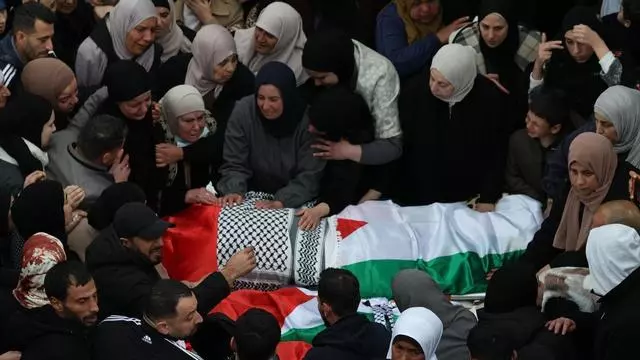 Soldados israelís matan a tiros a cuatro miembros de una familia palestina en Cisjordania