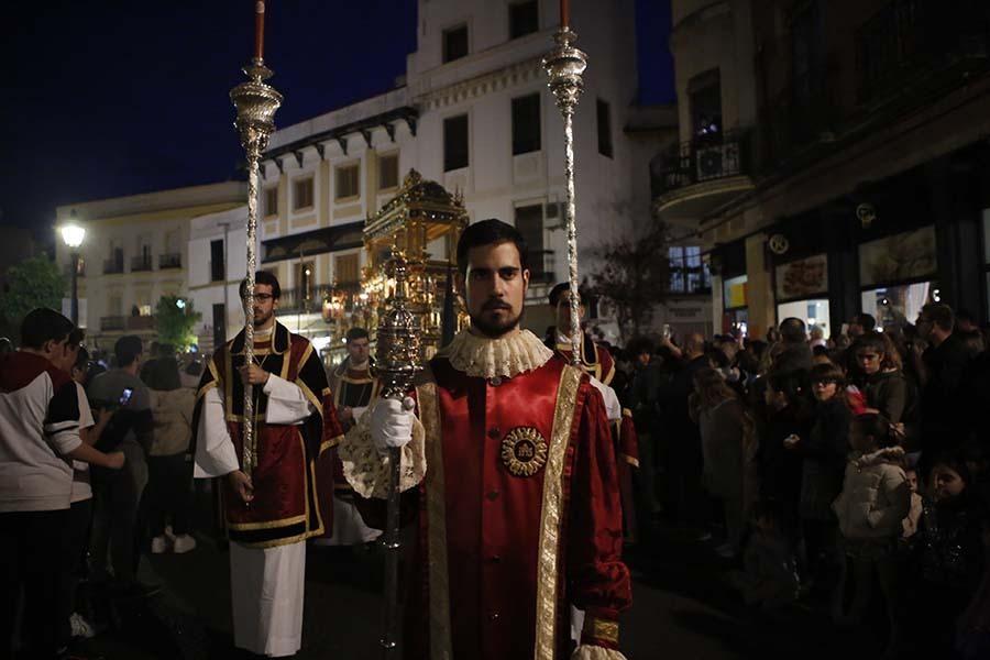 La elegancia fúnebre del Santo Sepulcro