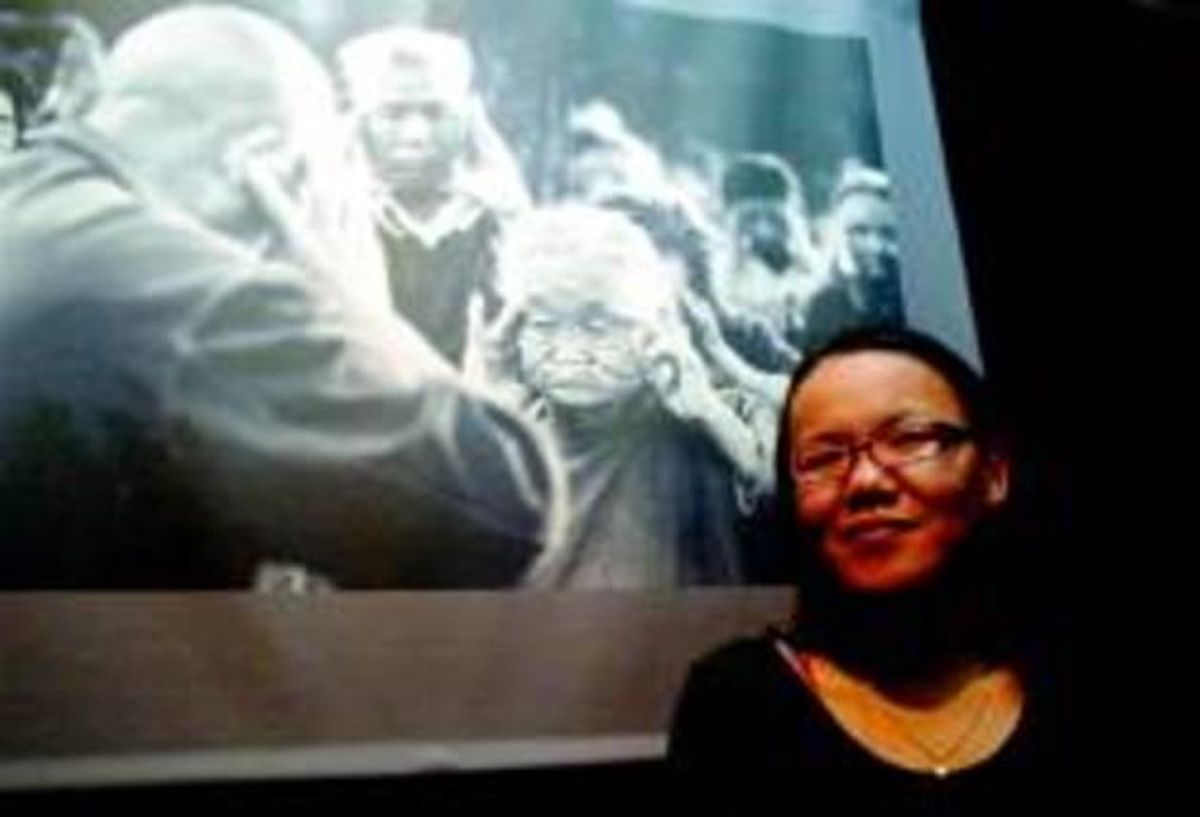 La mediadora Sushan Qu, a l’exposició sobre la Xina que té lloc al CCCB. La mediadora Sushan Qu, a l’exposició sobre la Xina que té lloc al CCCB.