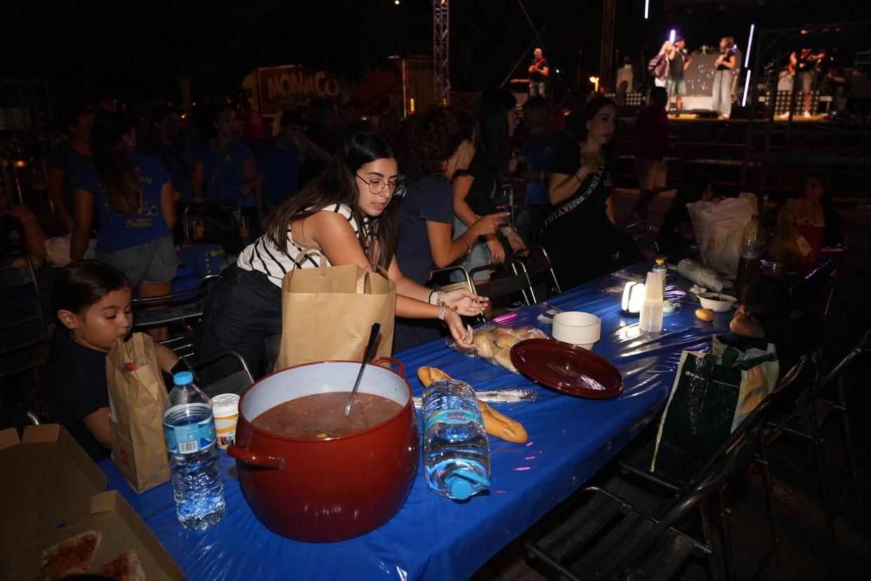 Galería: Les imatges del sopar de tombet de les penyes en les festes de Vila-real