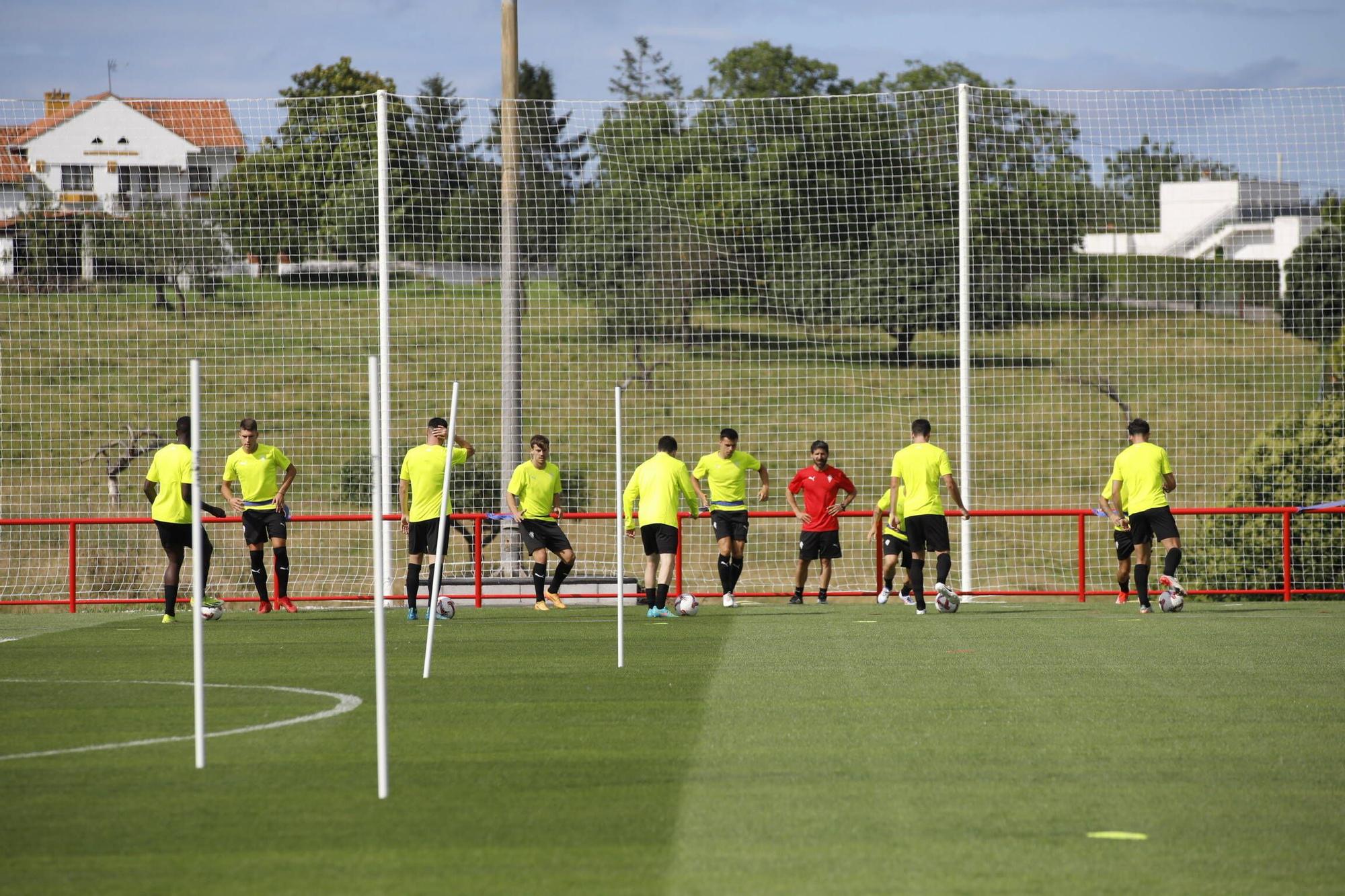 Así fue el primer entrenamiento de la era Albés en el Sporting (en imágenes)