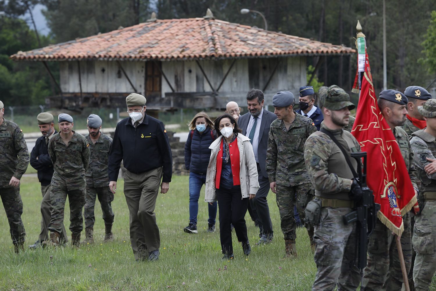 La visita de la ministra de Defensa Margarita Robles al cuartel de Cabo Noval