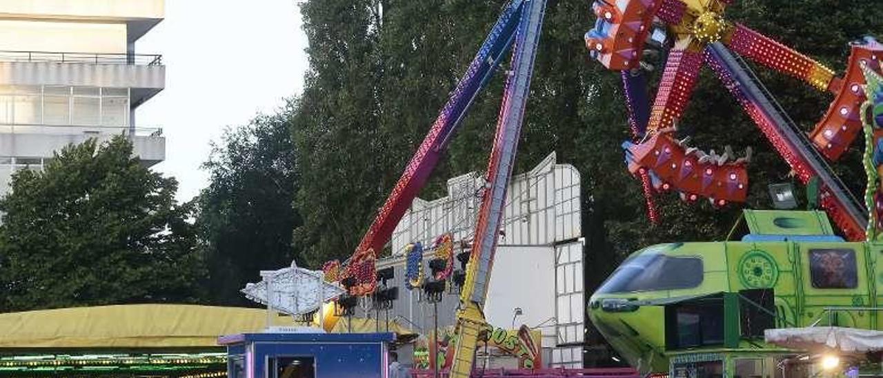 Atracciones en la pasada edición de las fiestas. // Adrián Irago