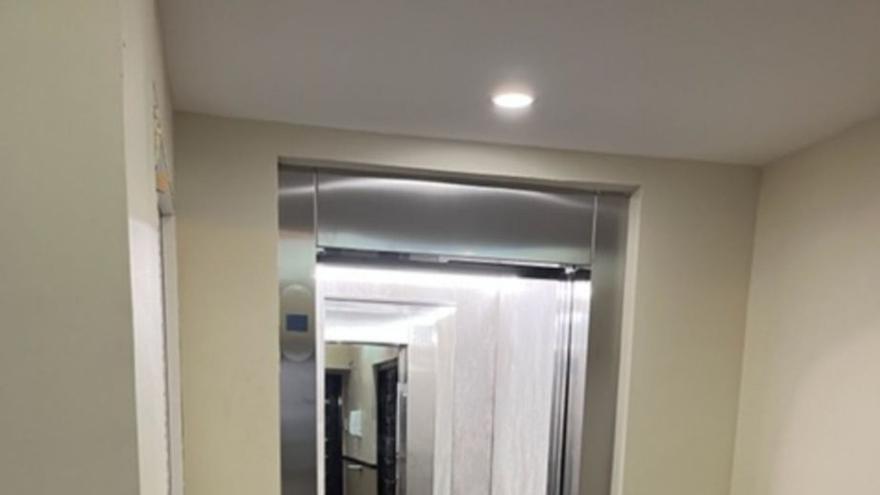 Para la instalación se tuvo que excavar en una de las paredes. | SERVICIO ESPECIAL