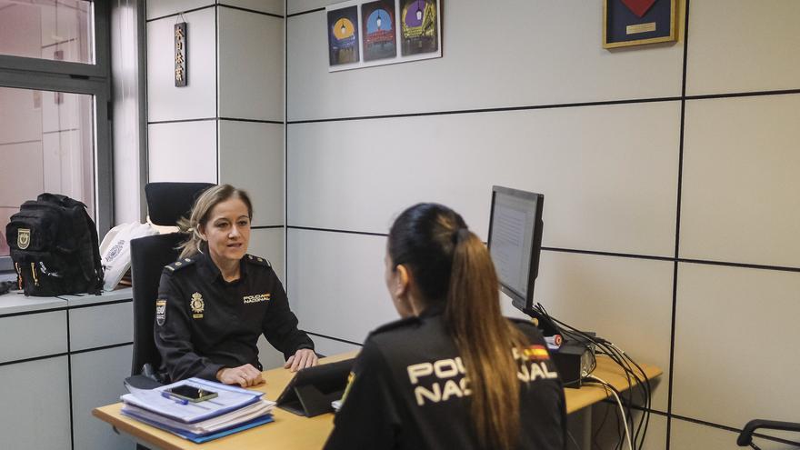 Mujeres en la cúspide de la Policía Nacional y en primera línea contra el crimen: «Solas no podríamos, el trabajo se hace en equipo»