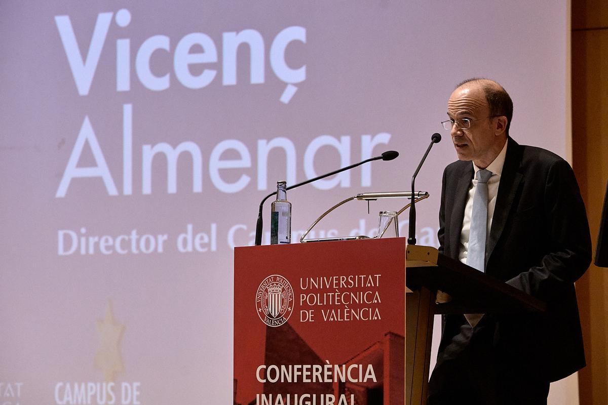 VICENÇ ALMENAR. Director del Campus de Gandia