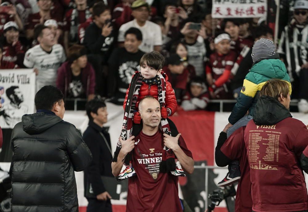 Villa termina su carrera con la Copa Emperad