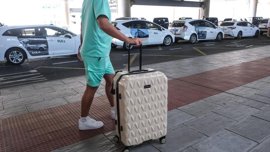 Lo que opinan políticos y empresarios sobre la situación del aeropuerto de Alicante-Elche
