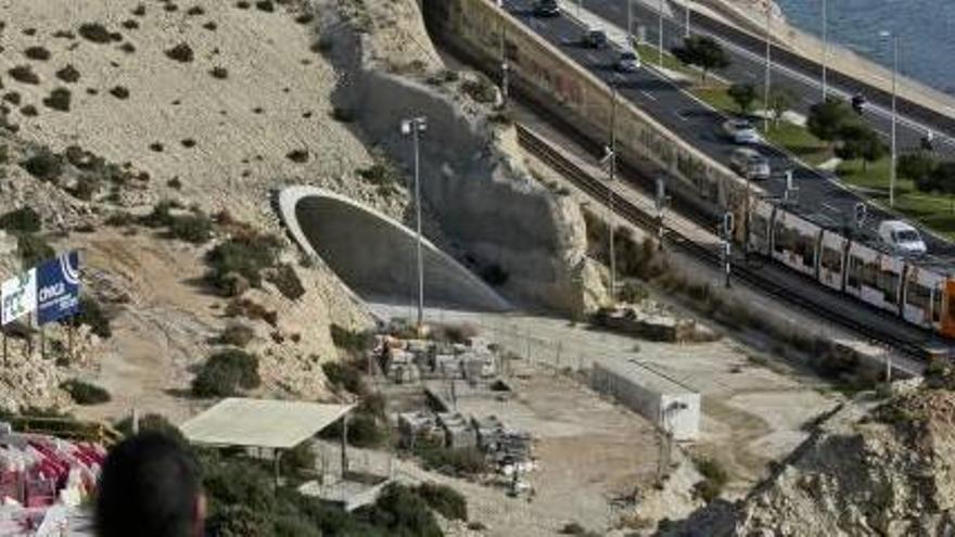El Túnel de la Serra Grossa, parado desde 2011, es clave para mejorar los servicios del TRAM.