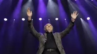 Serrat, un terremoto emocional en su concierto de despedida en el Palau Sant Jordi