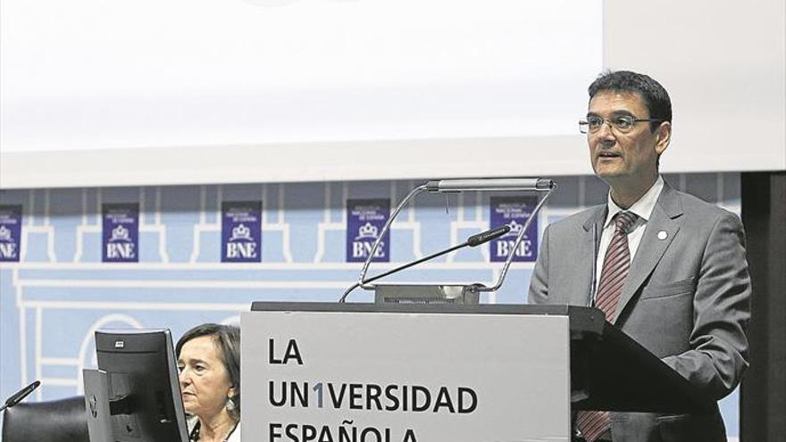 70.000 universitarios se quedan cada año sin beca porque no les llega la nota