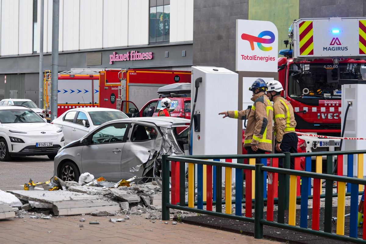 Derumbe en el Centro Comercial de Sabadell deja un muerto