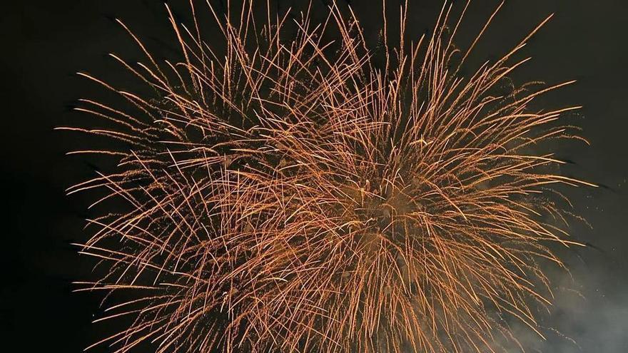 El Campello suspende el castillo de fuegos en las fiestas del Carmen y lanza un aviso sobre la asistencia a la misa