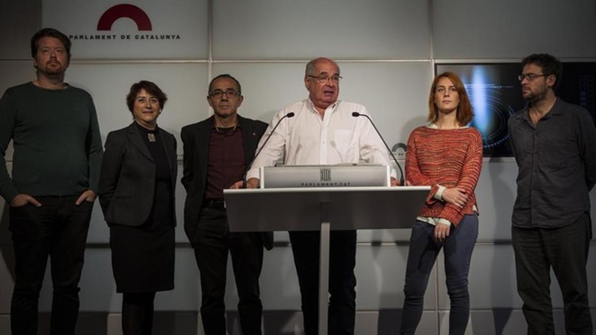 Rueda de prensa de los diputados de Catalunya Sí que es Pot, este miércoles en el Parlament.