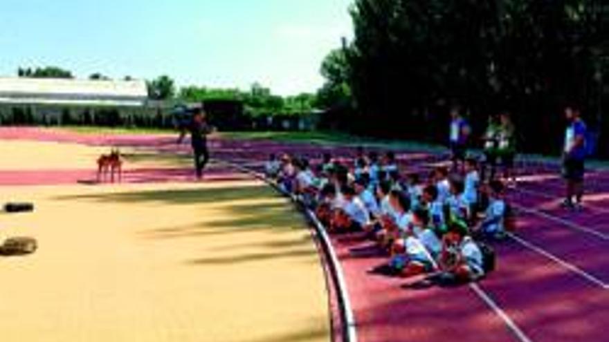 La Escuela de Verano se abre al fútbol en Zuera