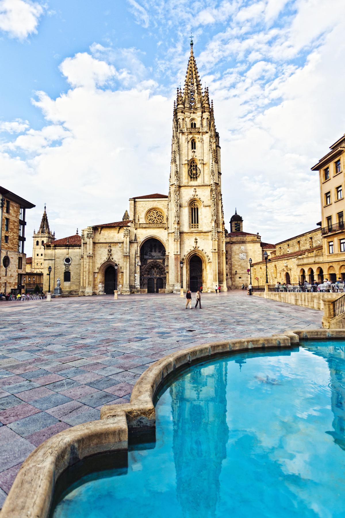 Fotografía de la catedral de Oviedo