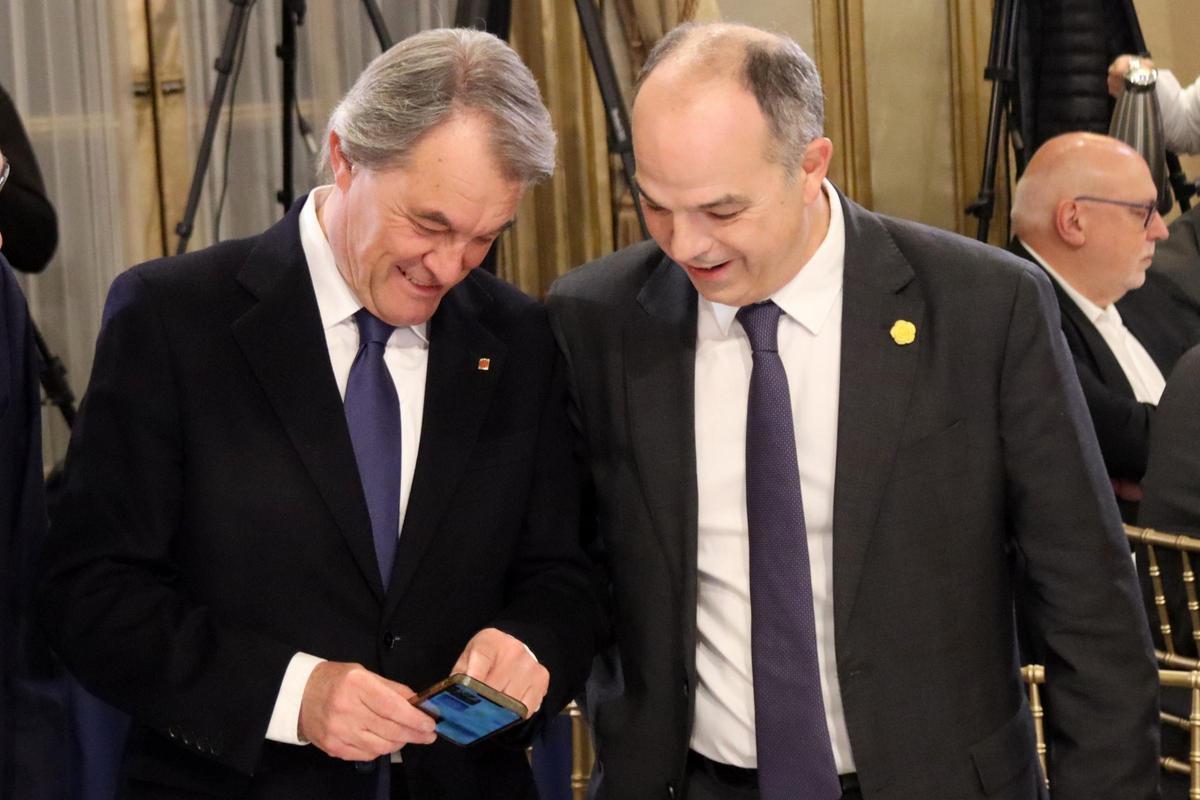 El expresident Artus Mas con el secretario general de Junts, Jordi Turull