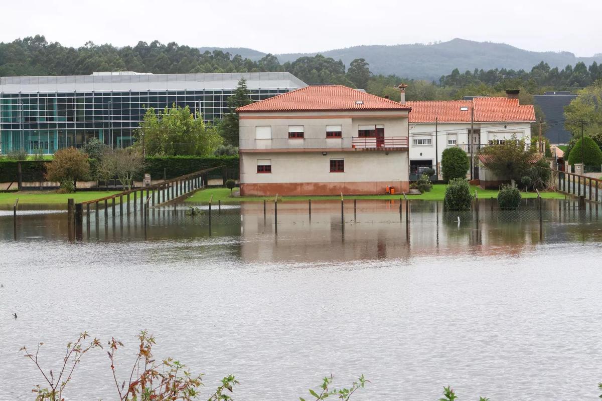 Inundación del río Sar a su paso por Padrón