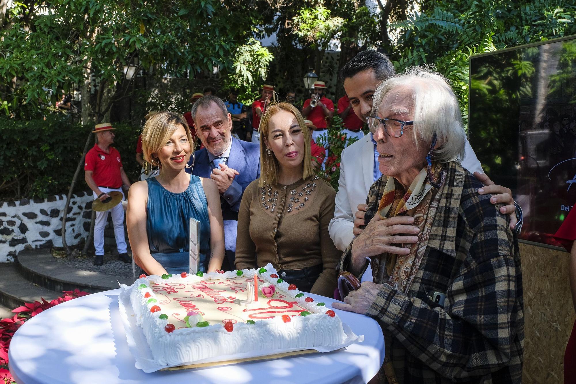 Agaete celebra el cumpleaños del artista Pepe Dámaso