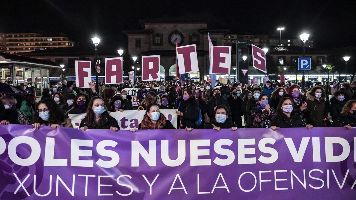 Asturias muestra su rechazo a la violencia contra las mujeres: todas las protestas por concejos