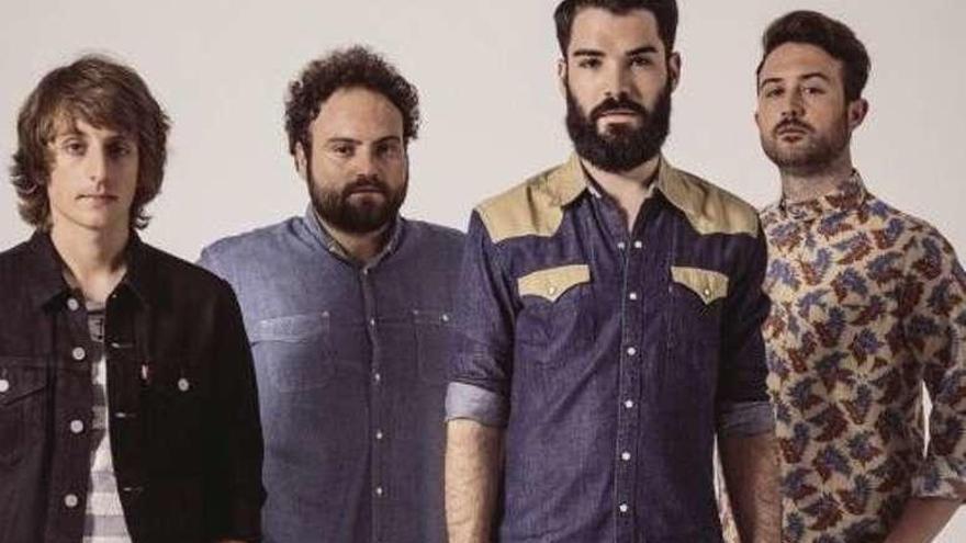 Los integrantes del grupo Supersubmarina.