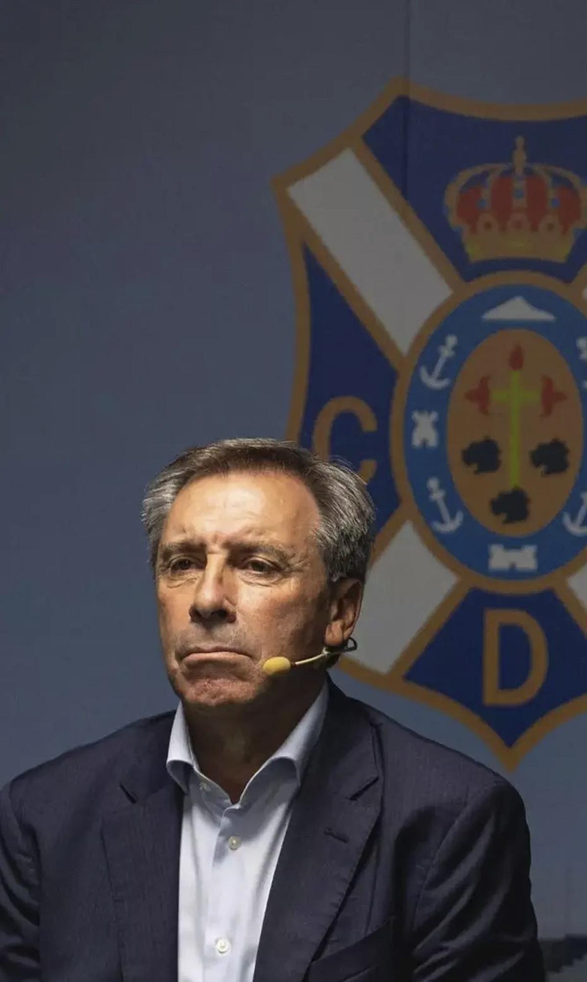 Felipe Miñambres, durante el acto de ayer. | ARTURO JIMÉNEZ
