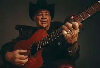El cubano Eliades Ochoa, premio La Mar de Músicas 2024