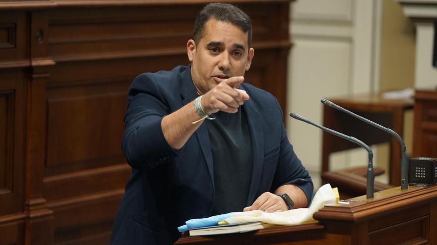 El diputado Yone Caraballo llama &quot;sinvergüenzas&quot; a los integrantes de CC