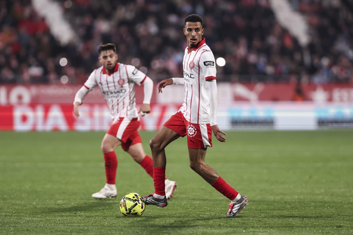 Azzedine Ounahi, en acción ante el Celta