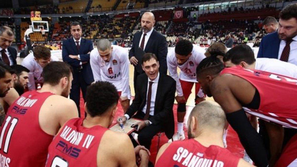 Olympiacos permite que sus jugadores abandonen Grecia