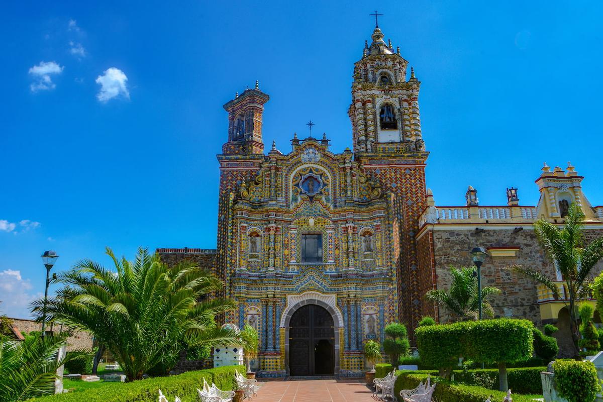 Templo de San Francisco Acatepec.