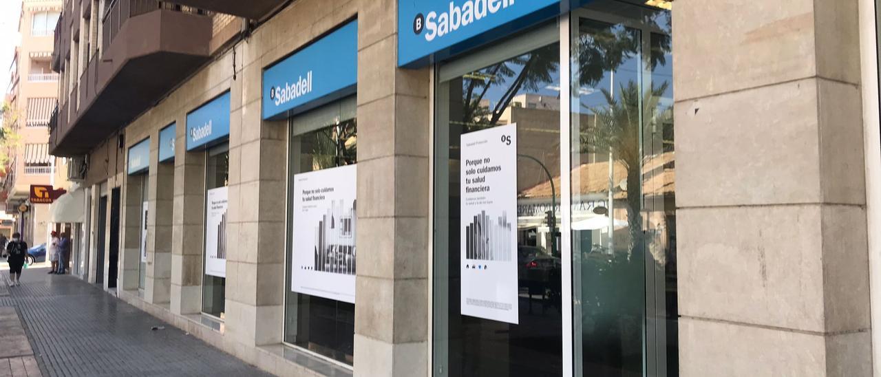 La oficina del Banco de Sabadell que cierra en El Altet