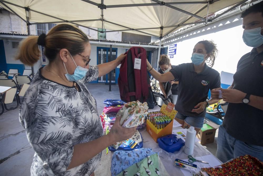 Entrega  de Mochilas Solidarias