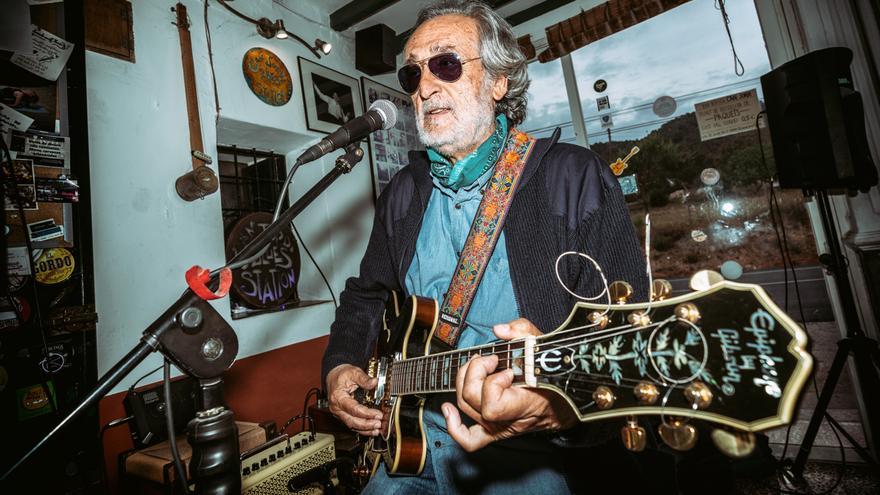 El músico y escritor Carlos Garrido vuelve a Can Jordi Blues Station