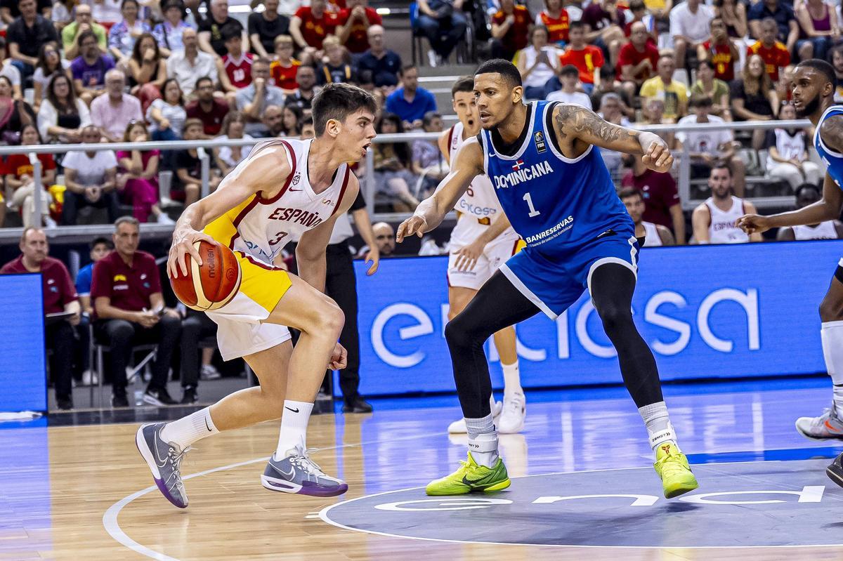 Sergio De Larrea, en su debut con la selección absoluta ante la República Dominicana