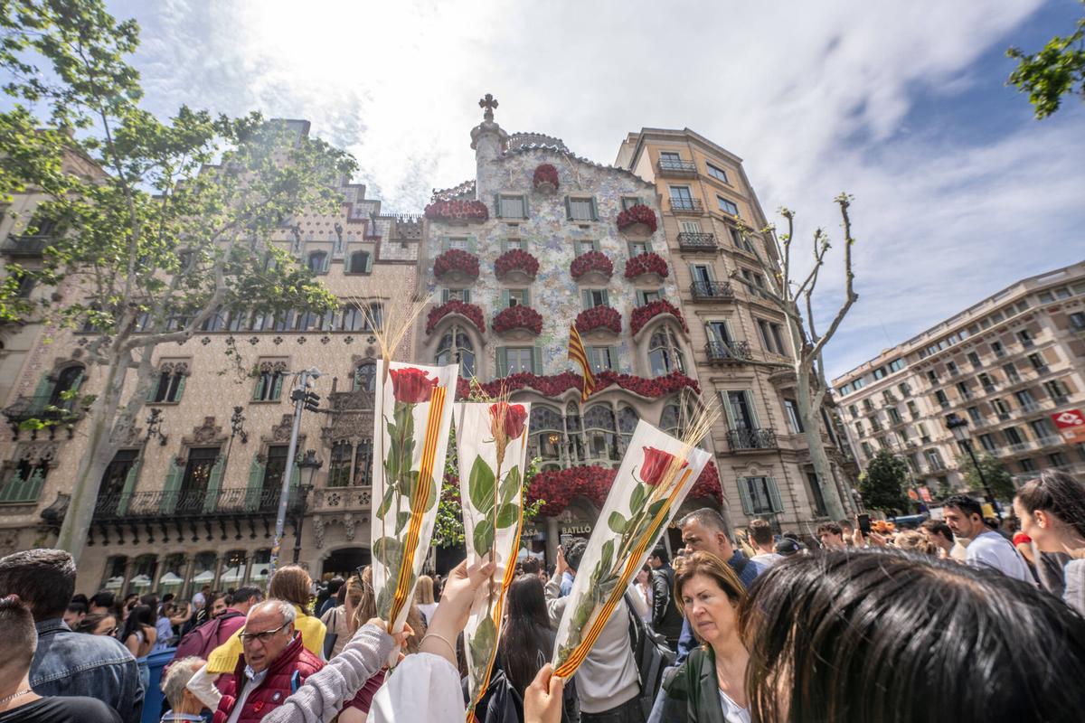 Un Sant Jordi de rècord, en imatges