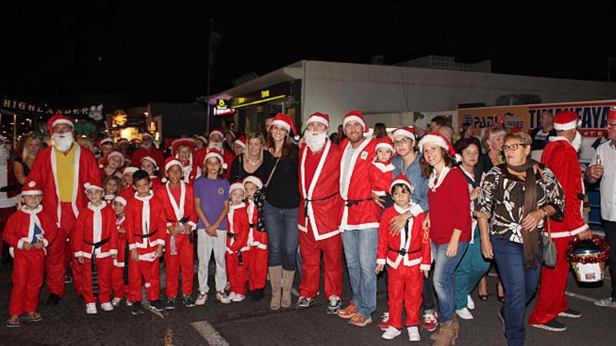 Desfile de papás Noel en Puerto del Carmen