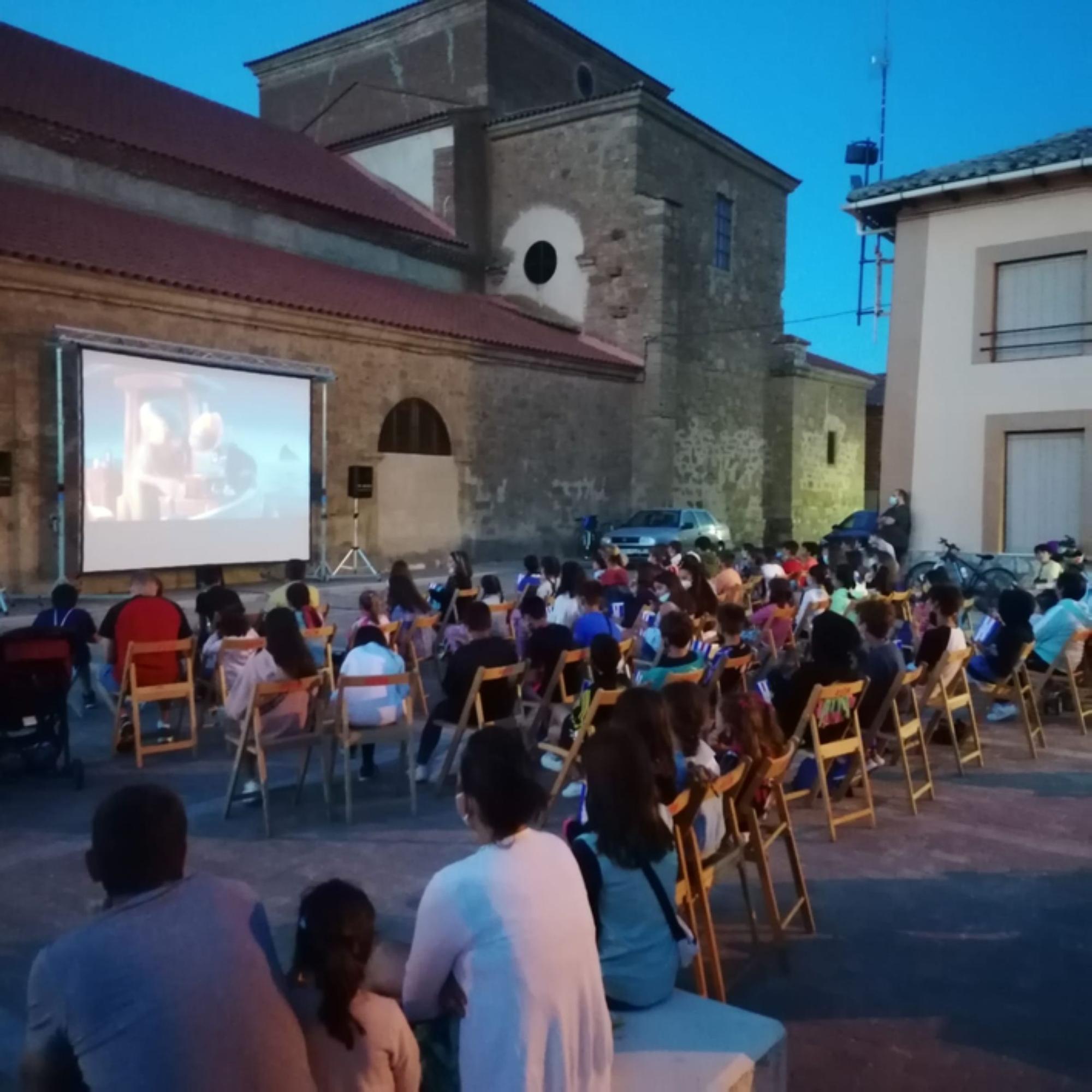 Verano cultural en San Cristóbal de Entreviñas. / E. P.