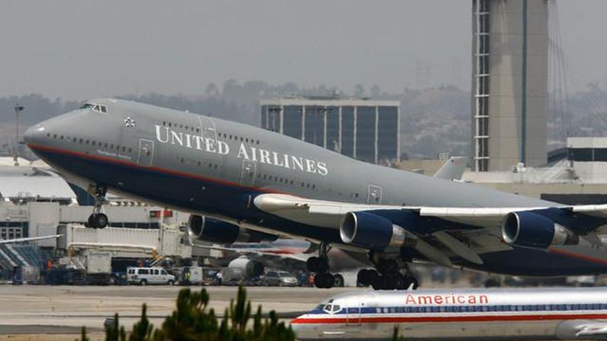 Confuso incidente a bordo de otro avión de United Airlines