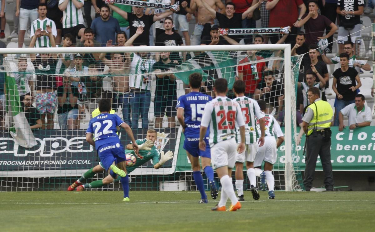 Fotogalería / Goleada del Córdoba CF ante el Real Oviedo