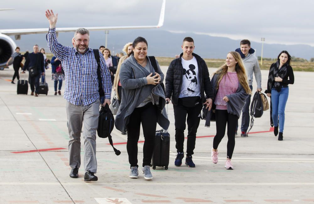 Llegada del primer vuelo entre Poznan y Castelló