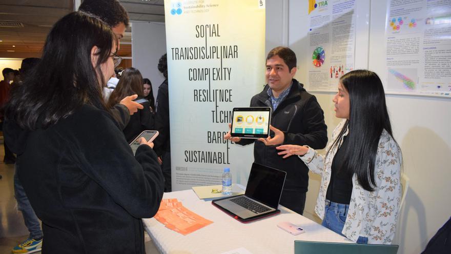 Uns 850 estudiants visitaran la  Fira del Coneixement de Berga