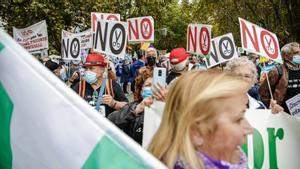 Concentración de pensionistas en Madrid, en defensa de unas pensiones justas