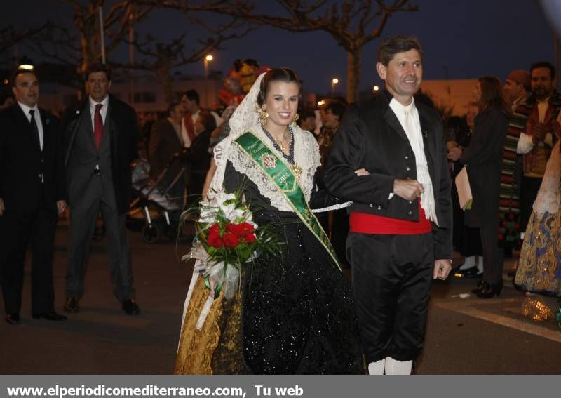 Galería de fotos --  La Ofrenda de Flores pudo con el frío y el viento