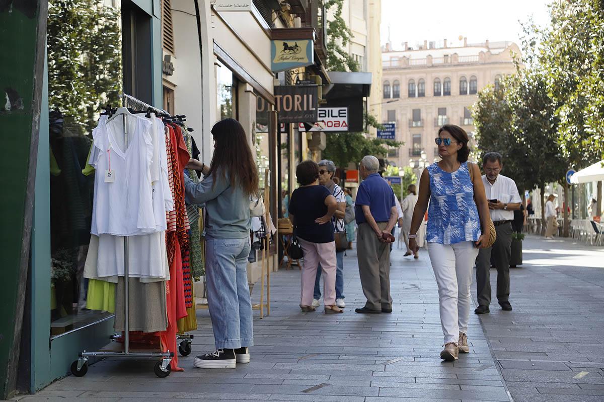 Negocios de la calle Cruz Conde de Córdoba.