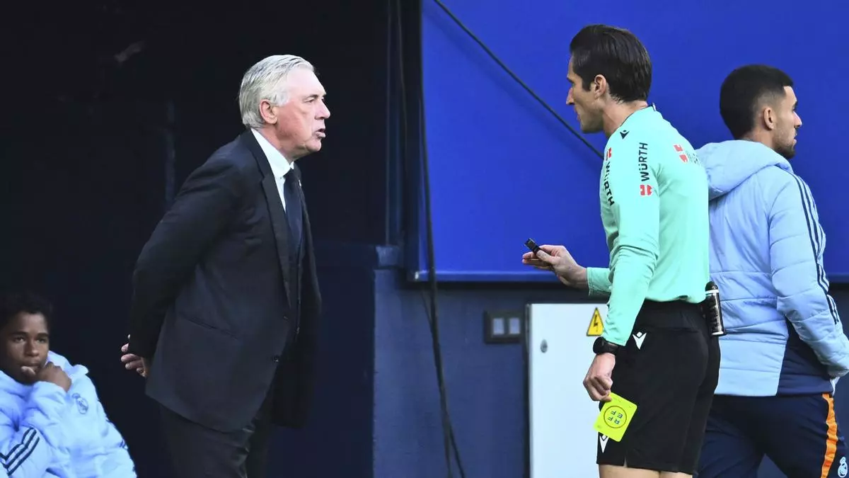 Ancelotti perdi車 los nervios y se?al車 al 芍rbitro: "?Que vaya a tomar por culo!"
